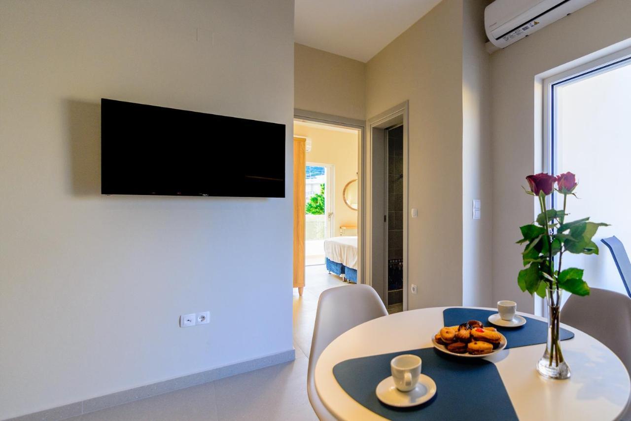 Vakakis Family Luxury Studios 2 ปาไลโอโกรา ภายนอก รูปภาพ